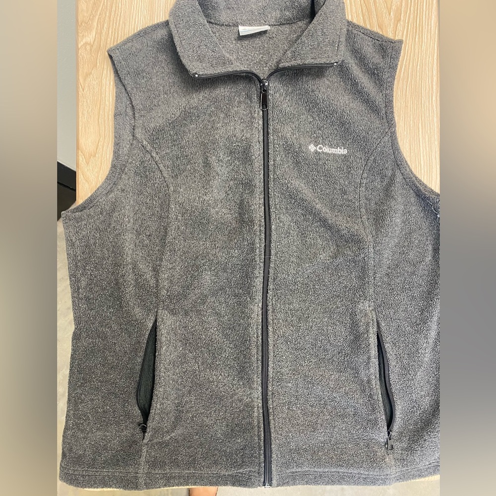 Columbia grey fleece vest